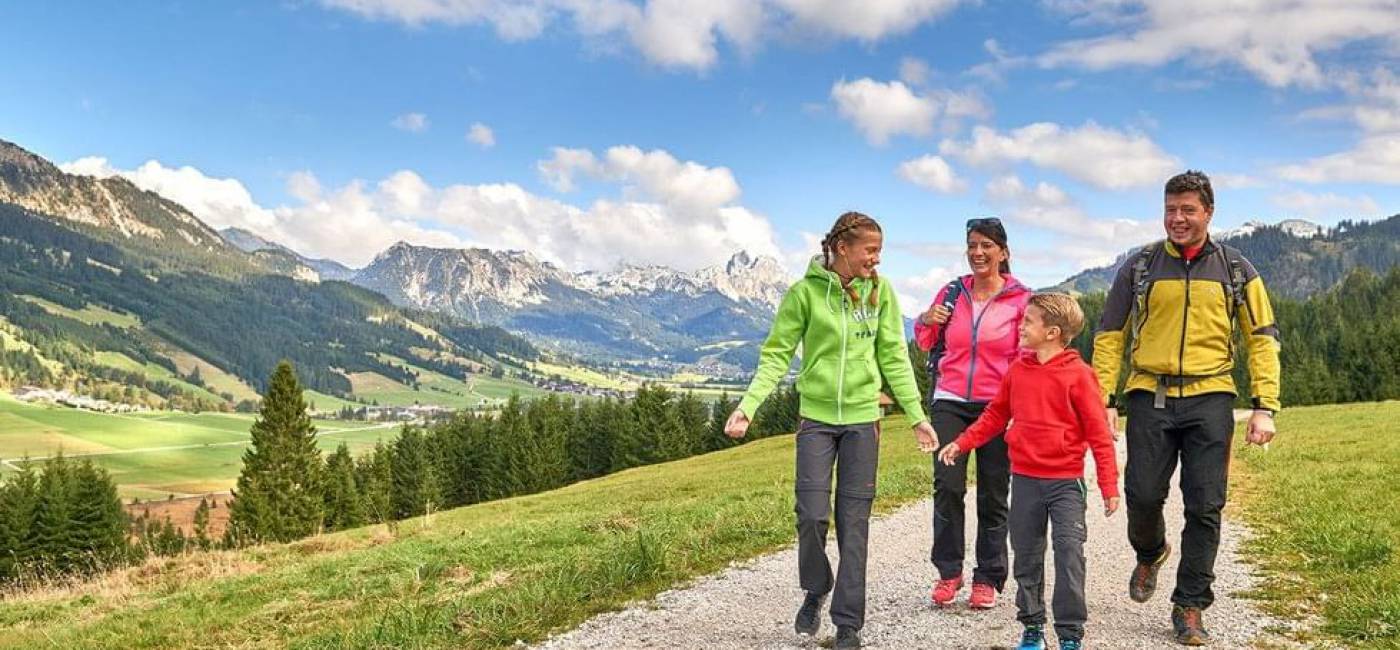 Familienzeit im "...liebes Rot‑Flüh" im Tannheimer Tal main image