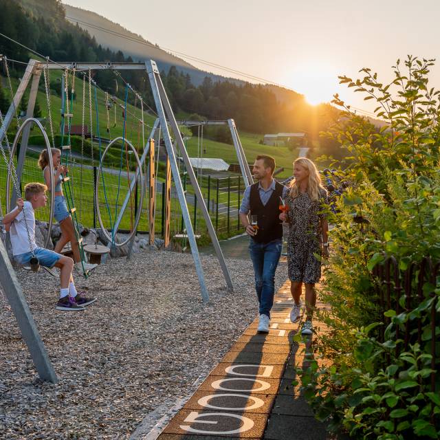 Family vacation at Lake Fuschlsee in the Family Spa Resorts