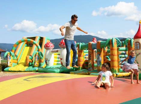Spiel und Spaß im Luckys Freizeitpark Symbolfoto