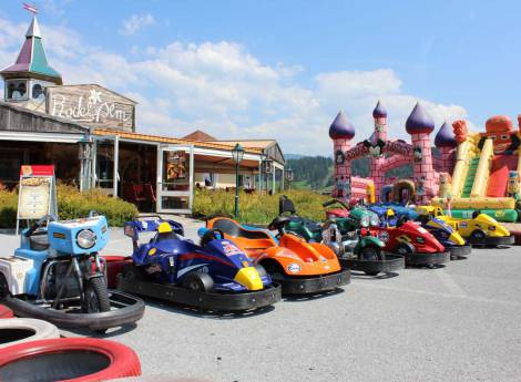Spiel und Spaß im Luckys Freizeitpark Symbolfoto
