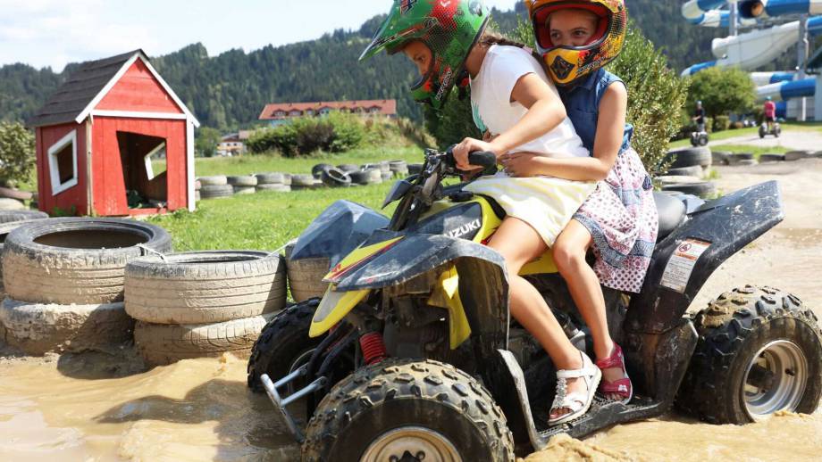 Spiel und Spaß im Luckys Freizeitpark Symbolfoto