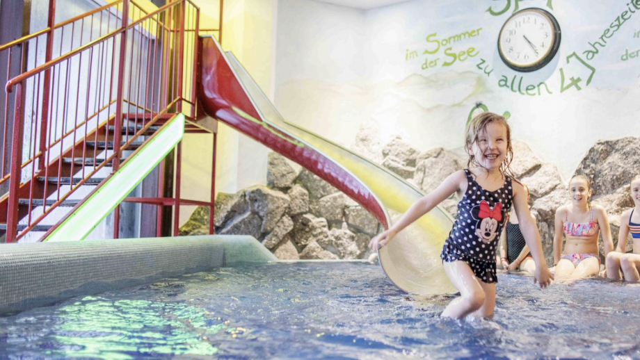 Wellnessurlaub mit Kind  - Geht nicht? Geht doch! Symbolfoto